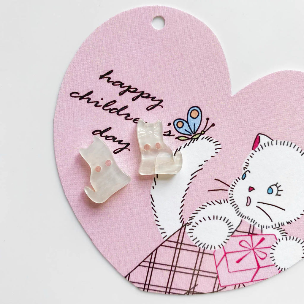 Vintage-Style White Cat Button - 5 pcs