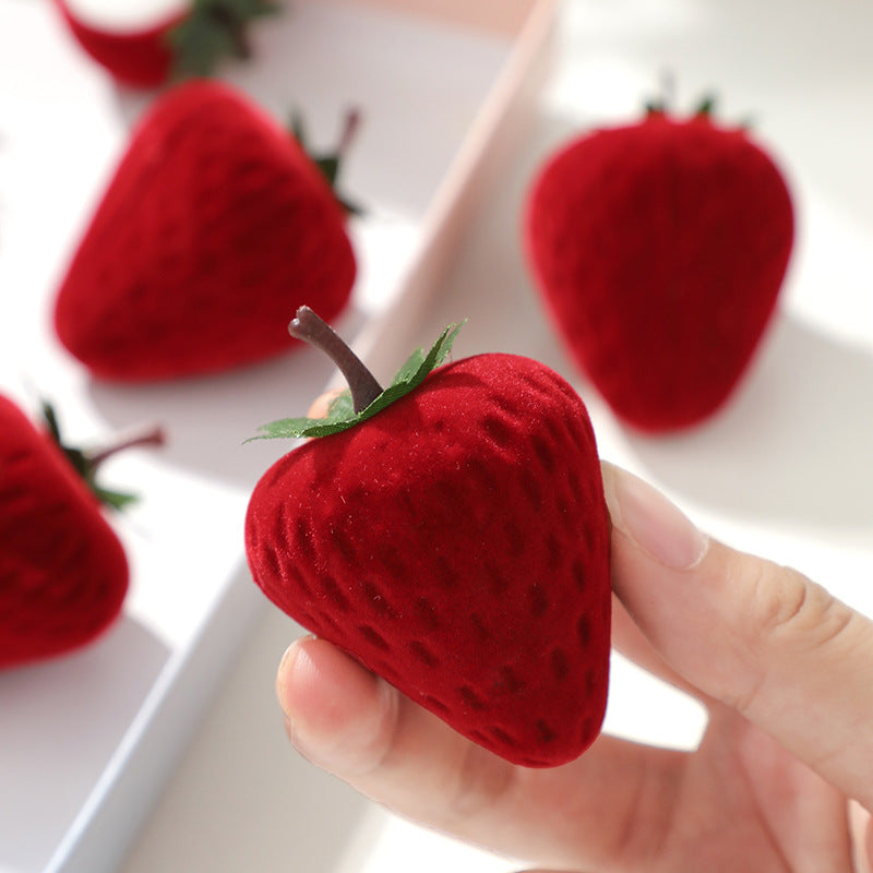 Fluffy Strawberry-shaped Ring Box - Ring Included
