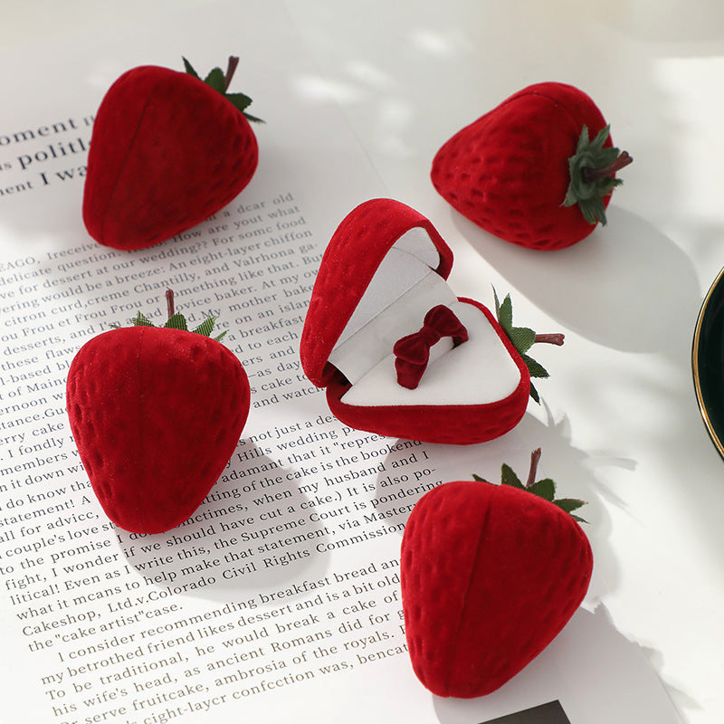 Fluffy Strawberry-shaped Ring Box - Ring Included